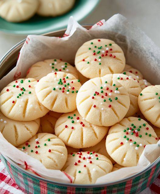 Whipped Shortbread Cookies: Melt-in-Your-Mouth Holiday Perfection