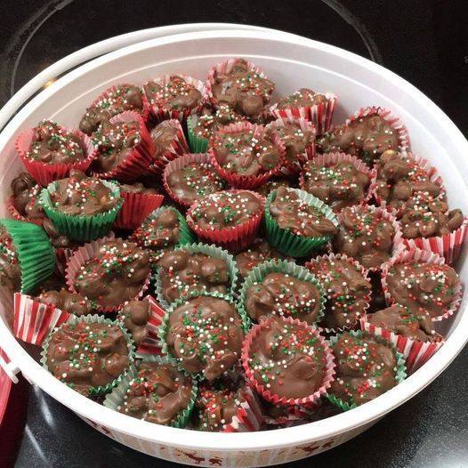 Crockpot Christmas Crack: The Ultimate Sweet Treat for Your Holiday Season