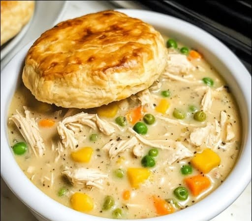 Easy Slow Cooker Chicken Pot Pie: A Comfort Food Classic Made Simple