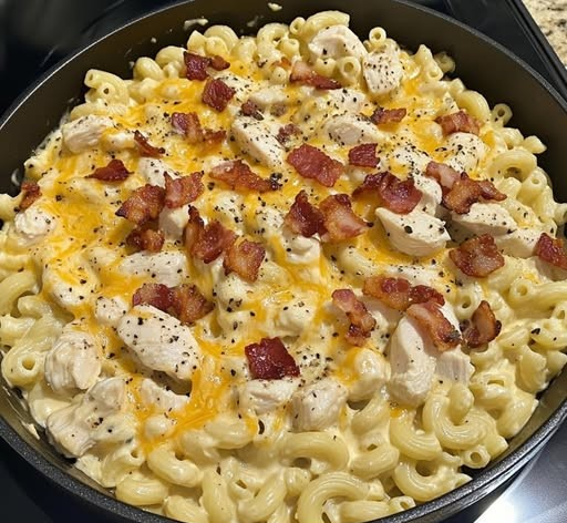 Creamy Delight: Chicken Bacon Ranch Macaroni