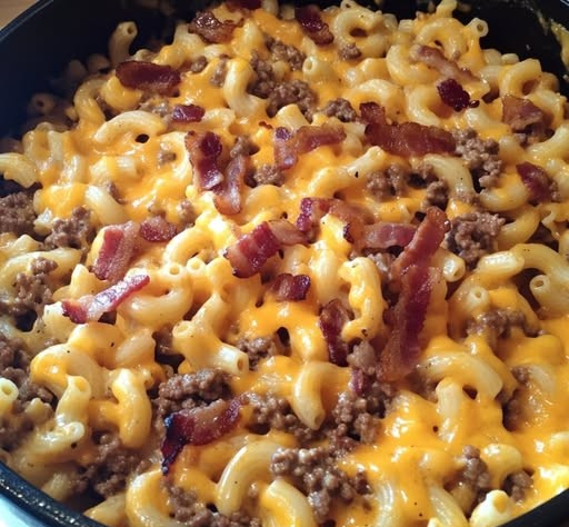 Indulge in Comfort: Bacon Cheeseburger Mac and Cheese