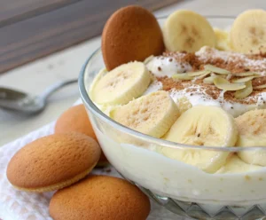 "Southern Banana Pudding: A Sweet and Creamy Dessert Classic"